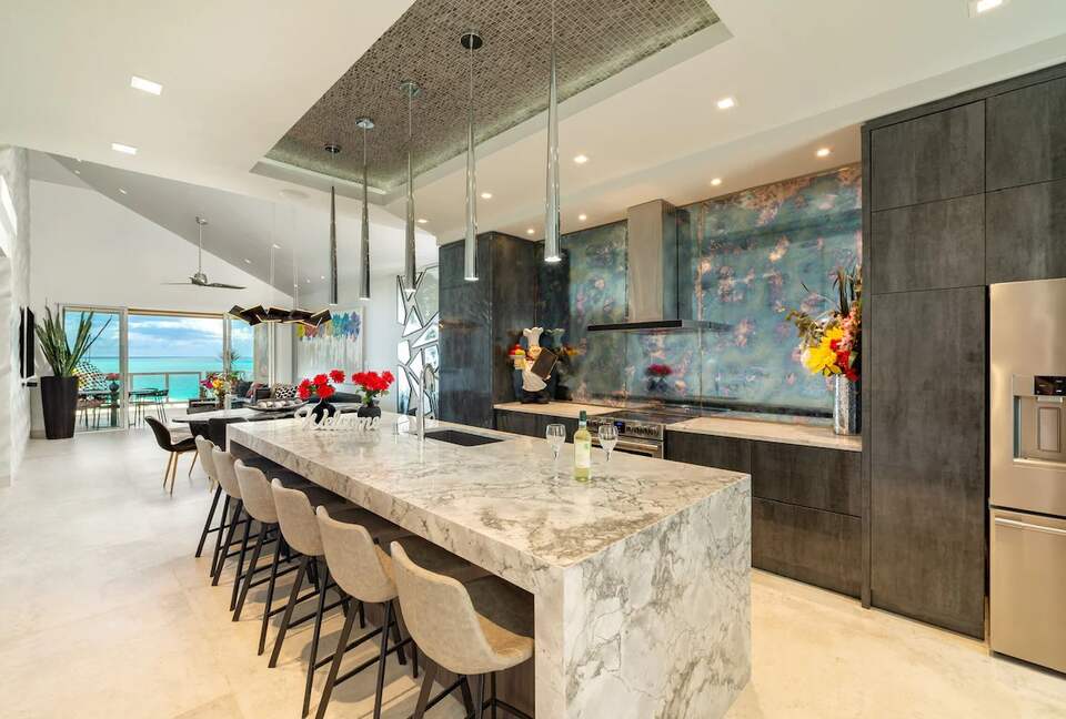 Luxury Oceanfront Penthouse - Provenenciales, Turks and Caicos Islands