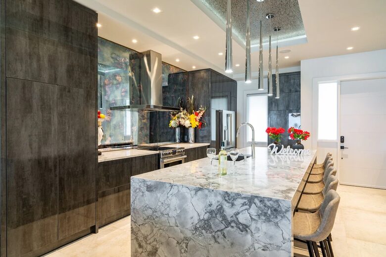 Luxury Oceanfront Penthouse - Provenenciales, Turks and Caicos Islands