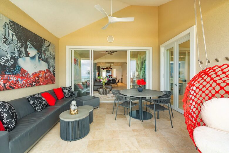 Luxury Oceanfront Penthouse - Provenenciales, Turks and Caicos Islands