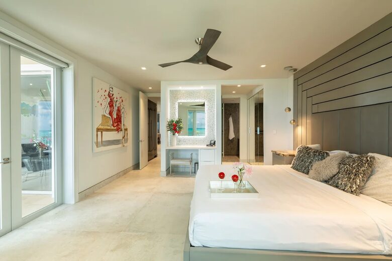 Luxury Oceanfront Penthouse - Provenenciales, Turks and Caicos Islands