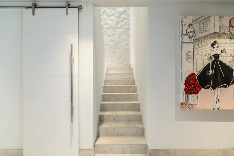 Luxury Oceanfront Penthouse - Provenenciales, Turks and Caicos Islands