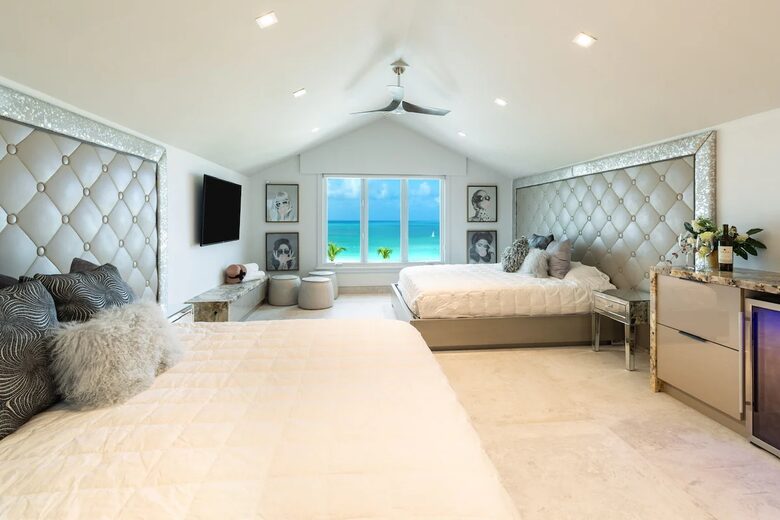 Luxury Oceanfront Penthouse - Provenenciales, Turks and Caicos Islands