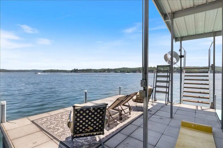 Stunning Lake of the Ozarks Home - Gravois Mills, Missouri