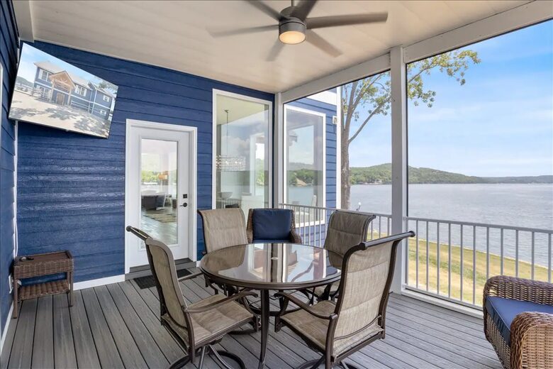 Stunning Lake of the Ozarks Home - Gravois Mills, Missouri