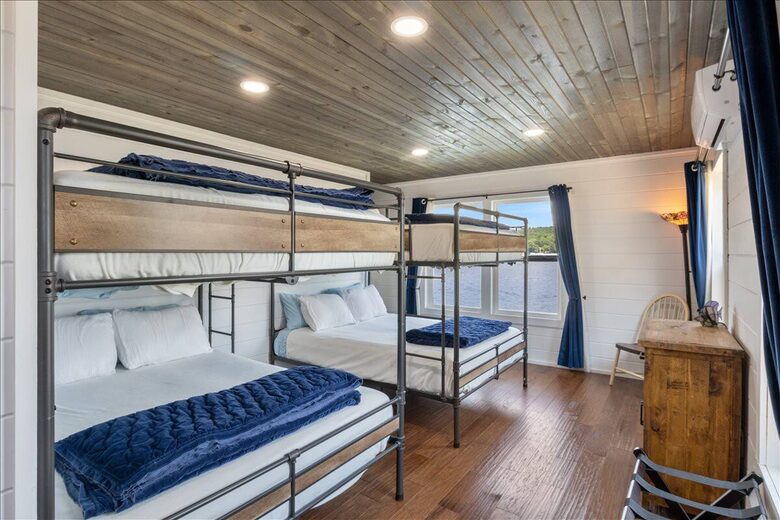 Stunning Lake of the Ozarks Home - Gravois Mills, Missouri