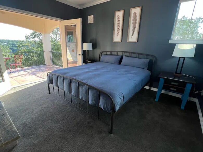 Casa T on Lake Travis in Devil's Cove - Jonestown, Texas