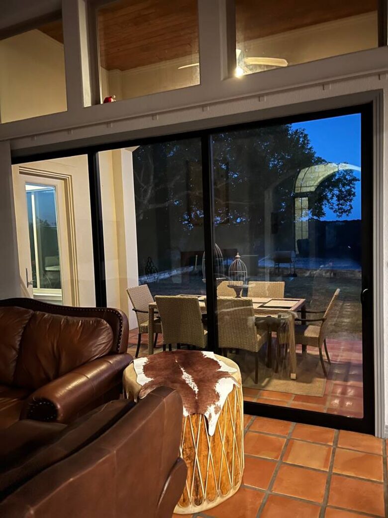 Casa T on Lake Travis in Devil's Cove - Jonestown, Texas