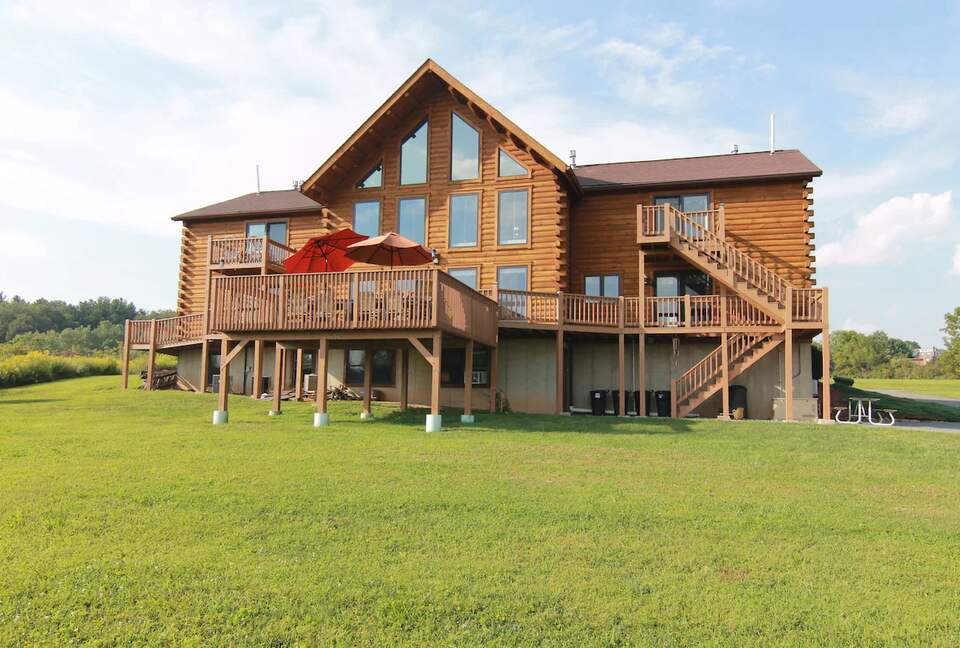 Lake View Lodge on Beltzville Lake - Lehighton, Pennsylvania