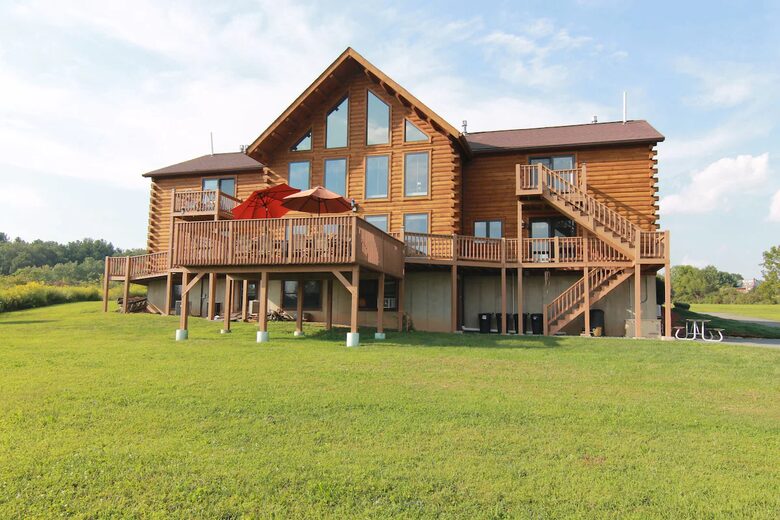 Lake View Lodge on Beltzville Lake - Lehighton, Pennsylvania