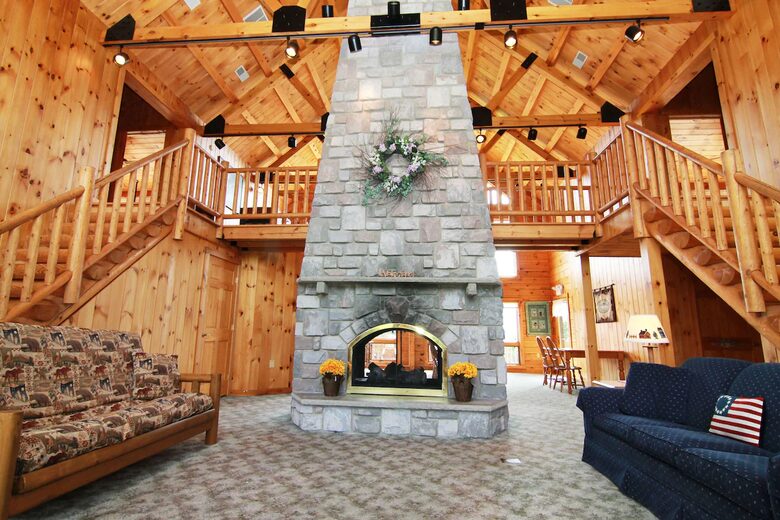 Lake View Lodge on Beltzville Lake - Lehighton, Pennsylvania
