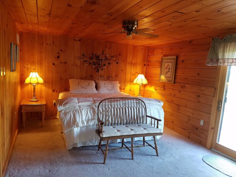 Lake View Lodge on Beltzville Lake - Lehighton, Pennsylvania