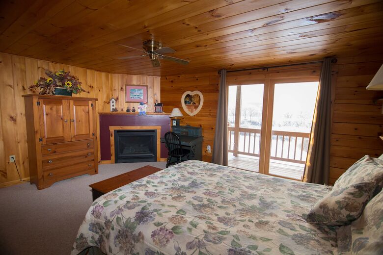 Lake View Lodge on Beltzville Lake - Lehighton, Pennsylvania