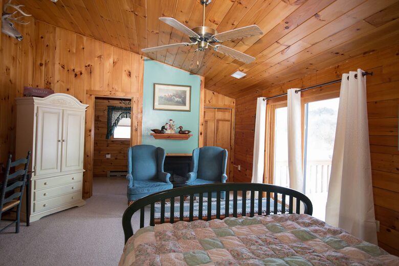 Lake View Lodge on Beltzville Lake - Lehighton, Pennsylvania