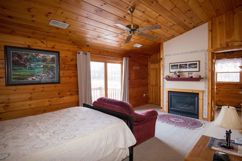 Lake View Lodge on Beltzville Lake - Lehighton, Pennsylvania