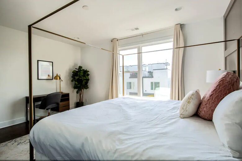 Nashville Getaway with Rooftop Deck - Nashville, Tennessee