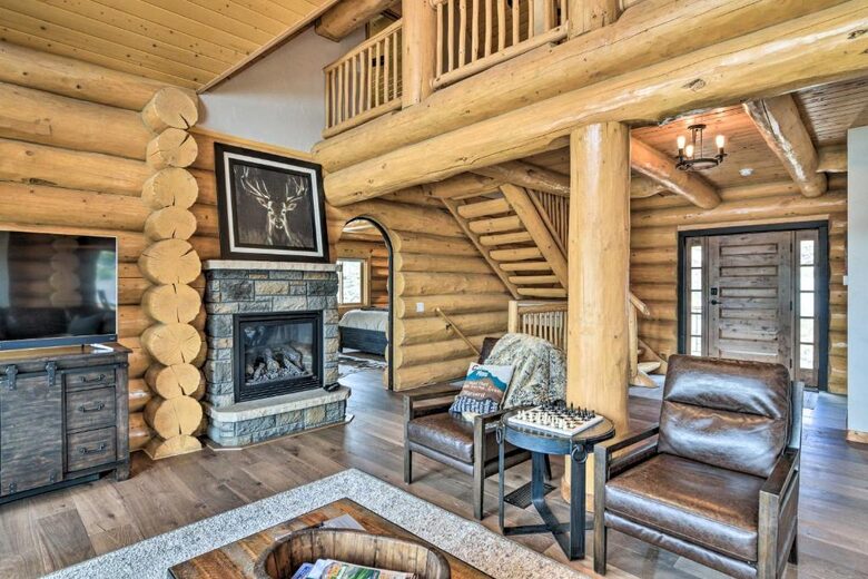 Big Mack | Luxury Twin Lakes Cabin - Twin Lakes, Colorado