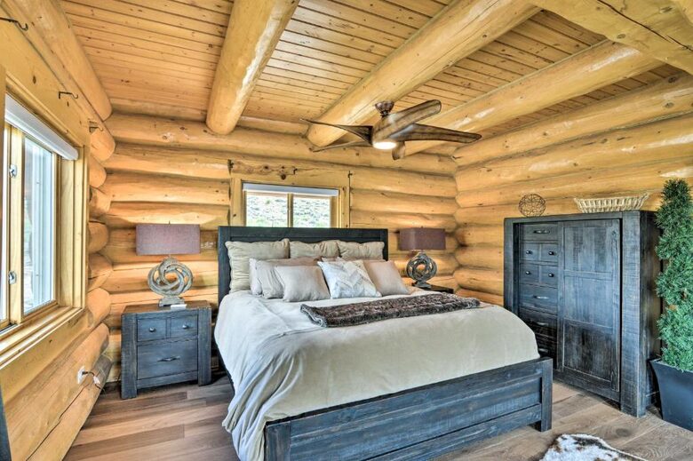 Big Mack | Luxury Twin Lakes Cabin - Twin Lakes, Colorado