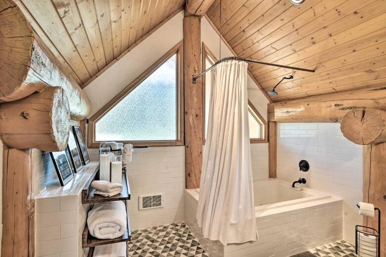 Big Mack | Luxury Twin Lakes Cabin - Twin Lakes, Colorado