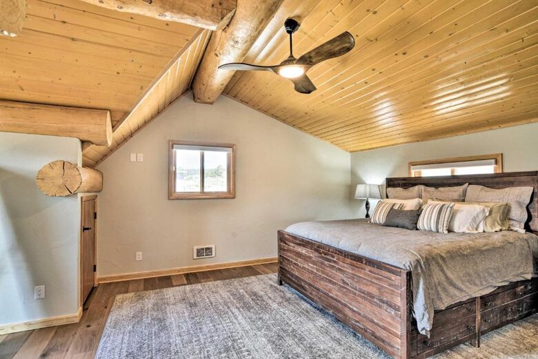 Big Mack | Luxury Twin Lakes Cabin - Twin Lakes, Colorado