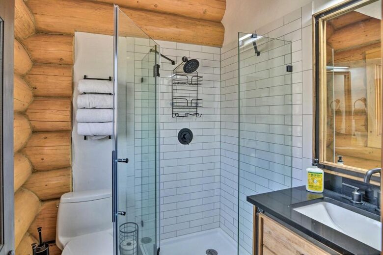 Big Mack | Luxury Twin Lakes Cabin - Twin Lakes, Colorado