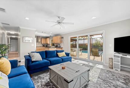 Siesta Key Canal-front Retreat - Sarasota, Florida