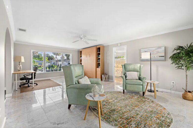 Siesta Key Canal-front Retreat - Sarasota, Florida