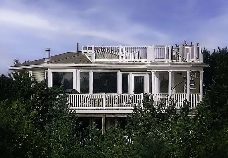 Dreamy Barnegat Light Oceanfront Shore Beach House - Barnegat Light, New Jersey