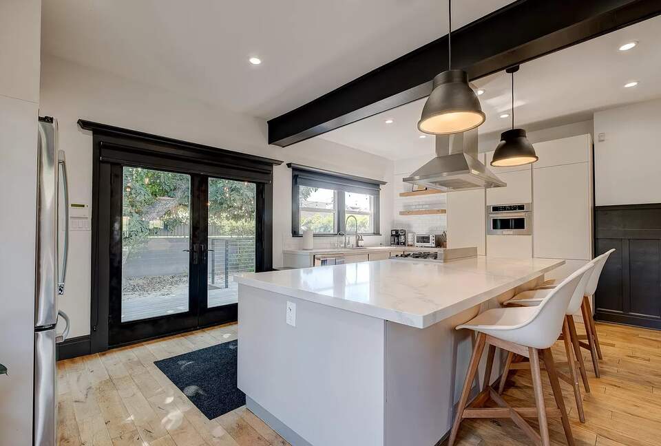 Graphite Grace | A Century-Old Craftsman Retreat - Los Angeles, California