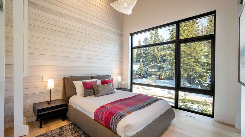 Tranquil Waters Luxe Chalet - Whistler, Canada