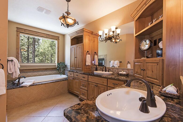 Sunstone Getaway - Bend, Oregon