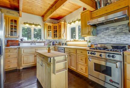 Occidental Chalet - Occidental, California