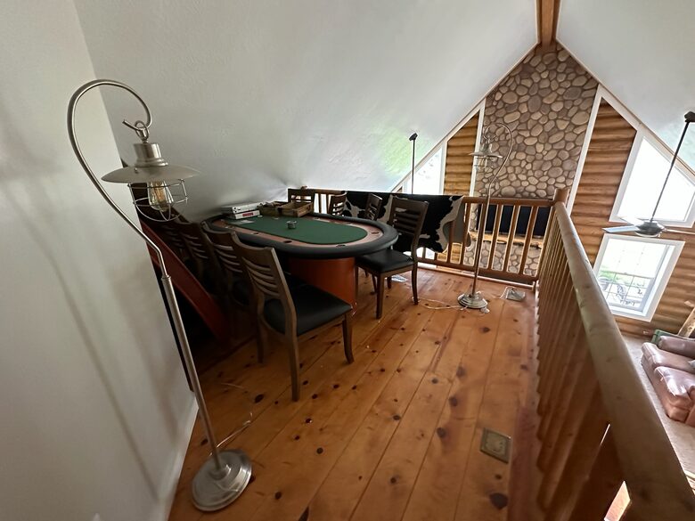 Gaming Table/Loft