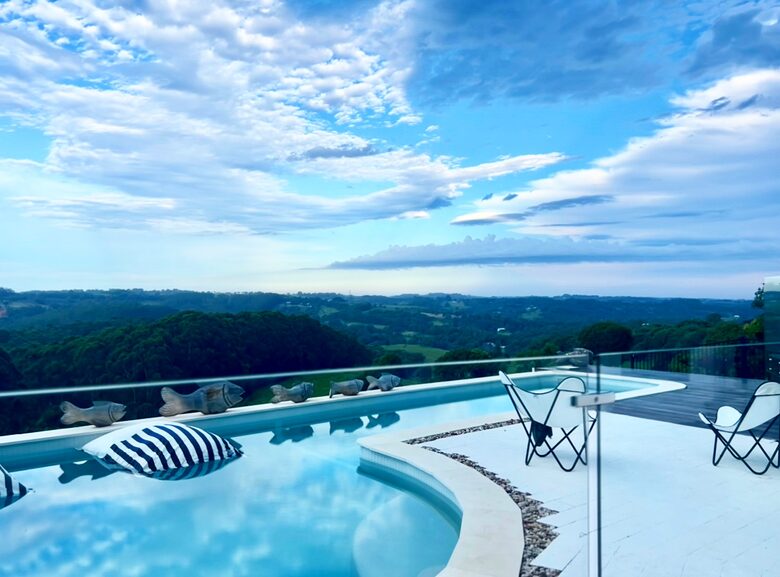 20m Salt water pool overlooking scenic valley views