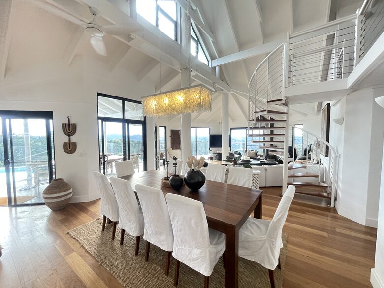 Dining area seats 10