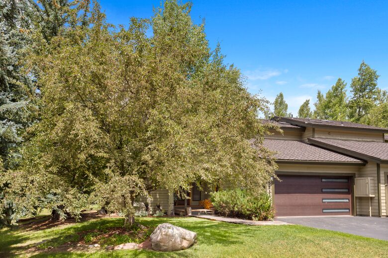 Modern 4BR Duplex | On Golf Course | Minutes to Beaver Creek + Vail - Avon, Colorado