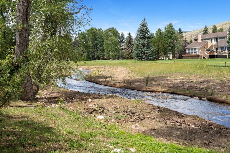 Modern 4BR Duplex | On Golf Course | Minutes to Beaver Creek + Vail - Avon, Colorado