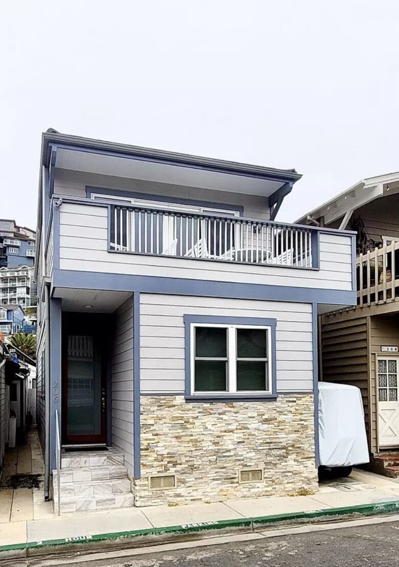 Charming Catalina Island Getaway with Rooftop Deck with Hot Tub - Avalon, California