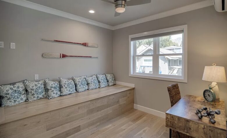 Charming Catalina Island Getaway with Rooftop Deck with Hot Tub - Avalon, California