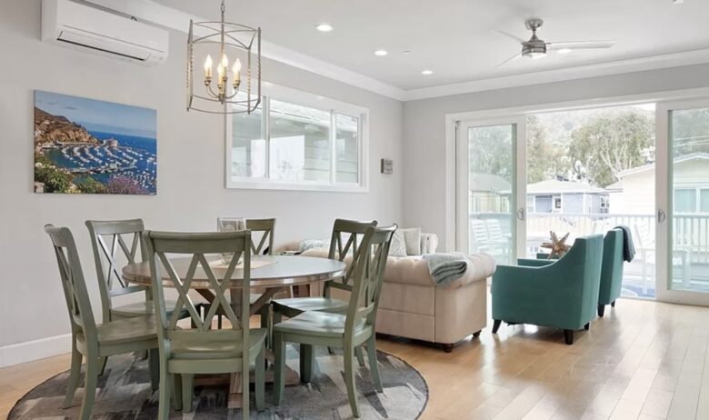 Charming Catalina Island Getaway with Rooftop Deck with Hot Tub - Avalon, California