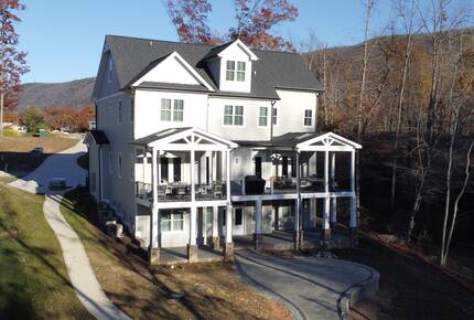 Virginia Lakefront Estate - Penhook, Virginia