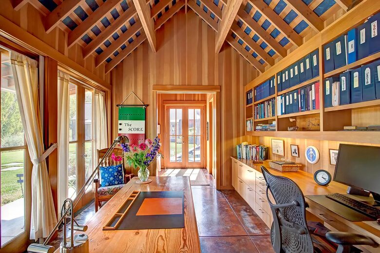 Blissful Bordeaux Bungalow - Saint Helena, California