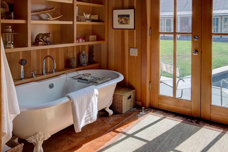 Blissful Bordeaux Bungalow - Saint Helena, California