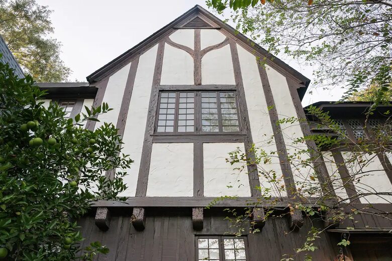 Tudor Fairytale Haven - Baton Rouge, Louisiana