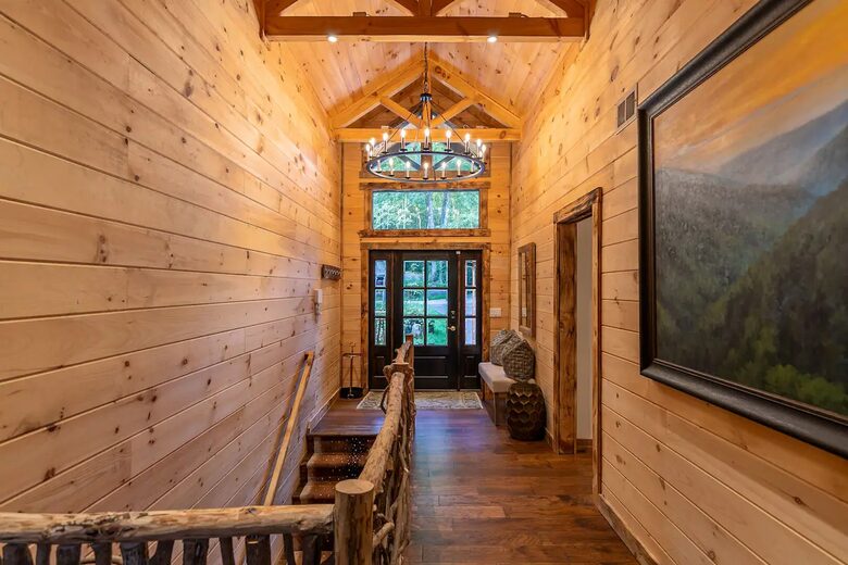 Moosey Creek Retreat - Sugar Mountain, North Carolina