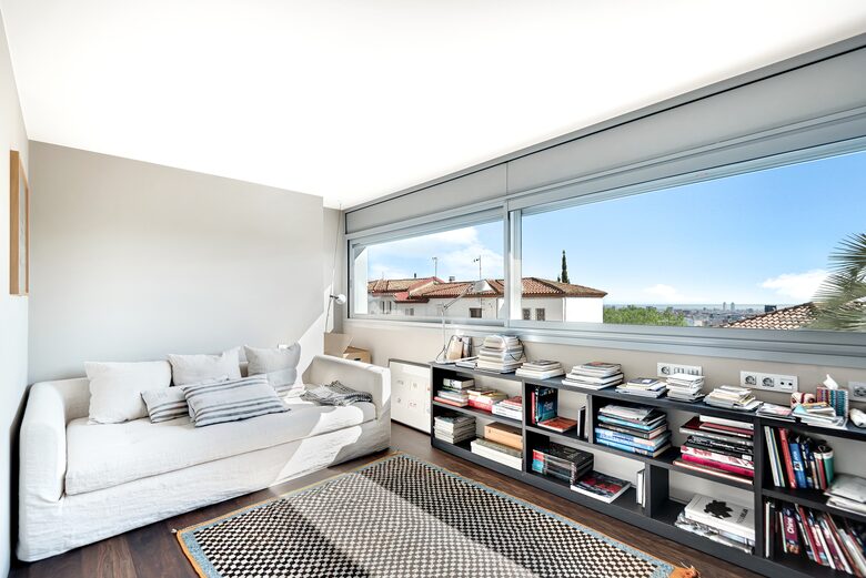Casa Torrent De Les Roses - Barcelona, Spain