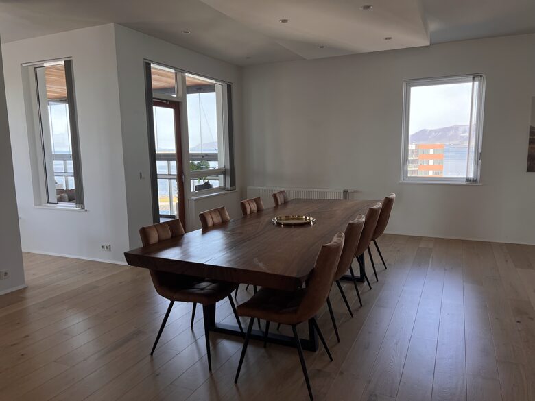 Luxurious Nordic Retreat - Reykjavík, Iceland