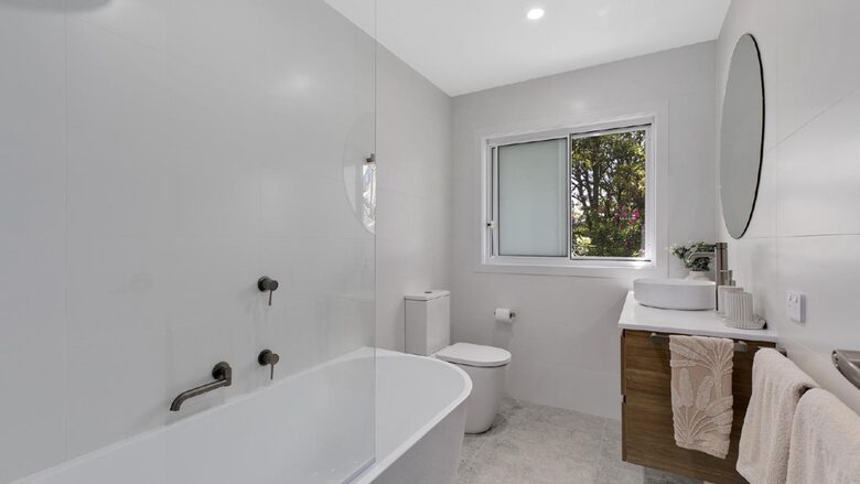 Coastal Haven Beach House - Copacabana, Australia