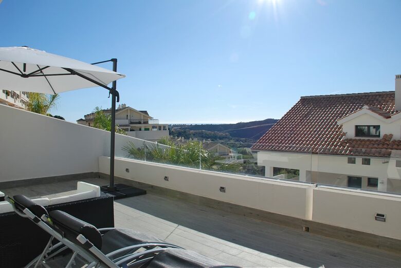 Modern Apartment with View to Gibraltar + Jacuzzi - Estepona, Spain