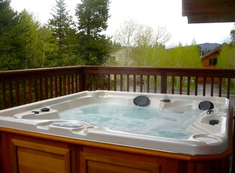 8 Person Artic Spa