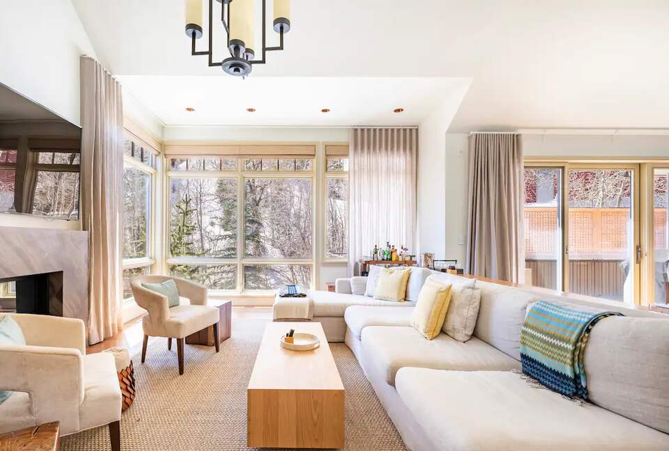 Modern Aspen Beauty - Aspen, Colorado